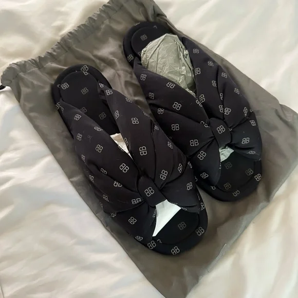 Balenciaga knot sandals. - Picture 2 of 4